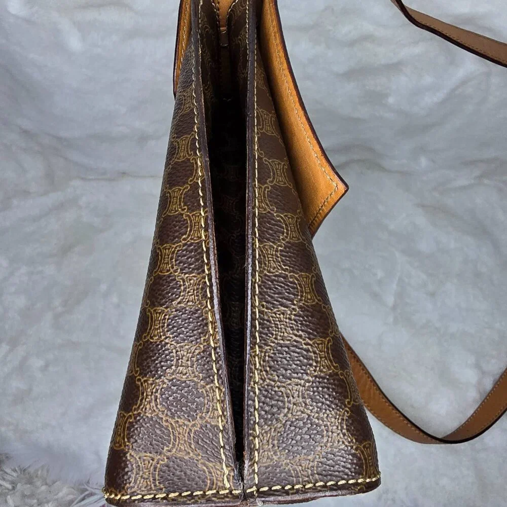 CELINE Macadam Canvas - Picture 6 of 14
